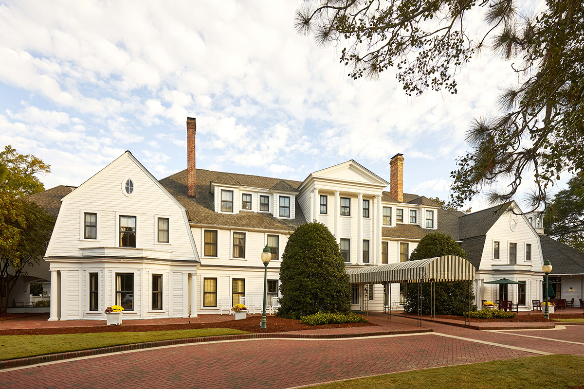 Pinehurst – The Holly Inn